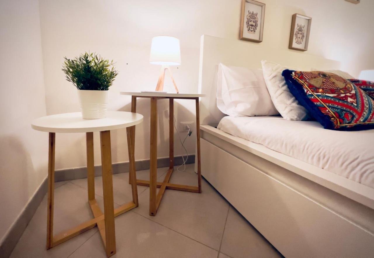 Rooms 153 Principe Umberto Noto Bagian luar foto