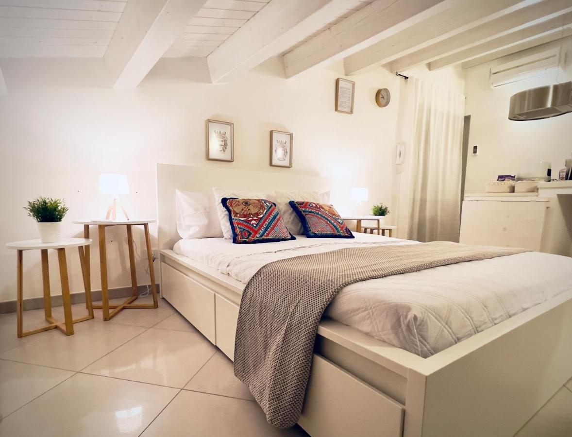 Rooms 153 Principe Umberto Noto Bagian luar foto