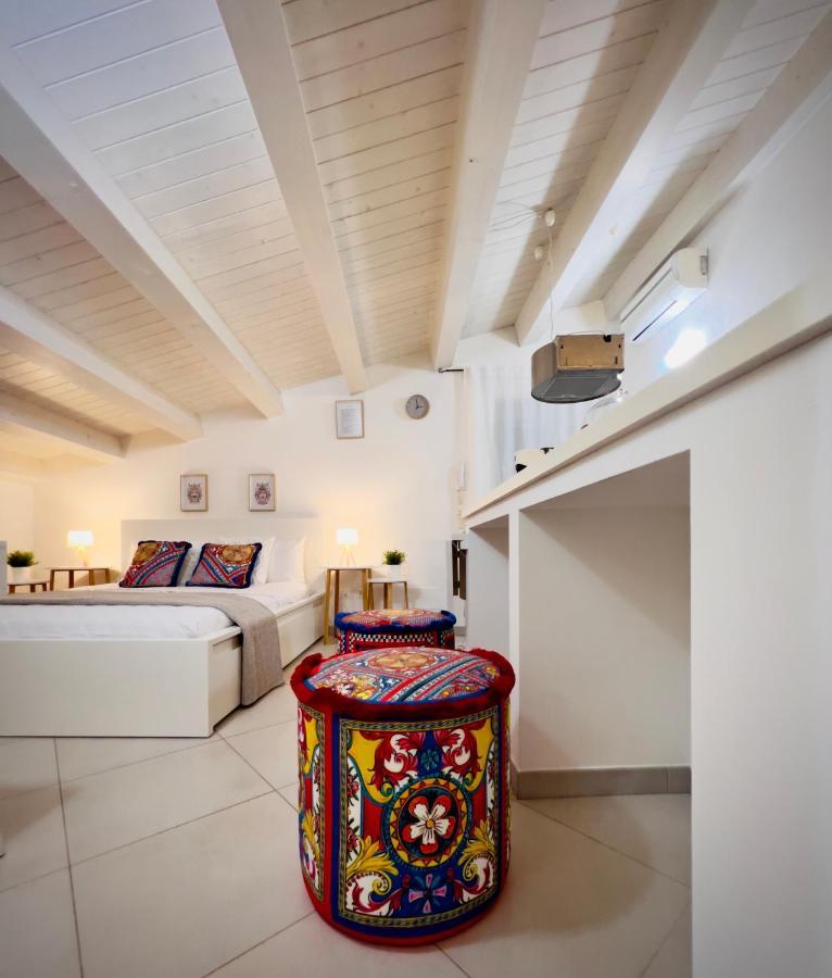 Rooms 153 Principe Umberto Noto Bagian luar foto