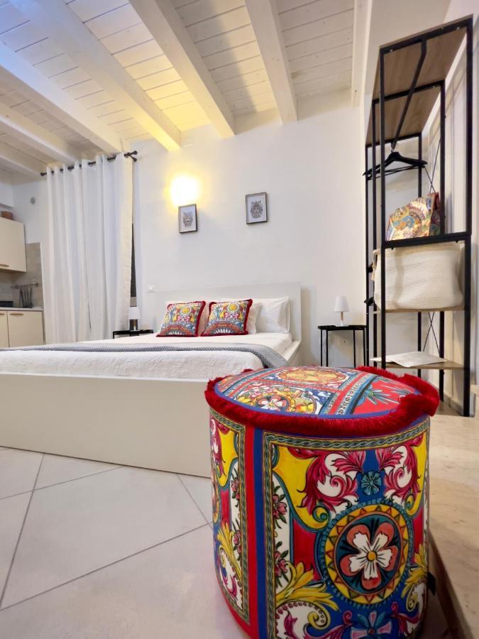 Rooms 153 Principe Umberto Noto Bagian luar foto