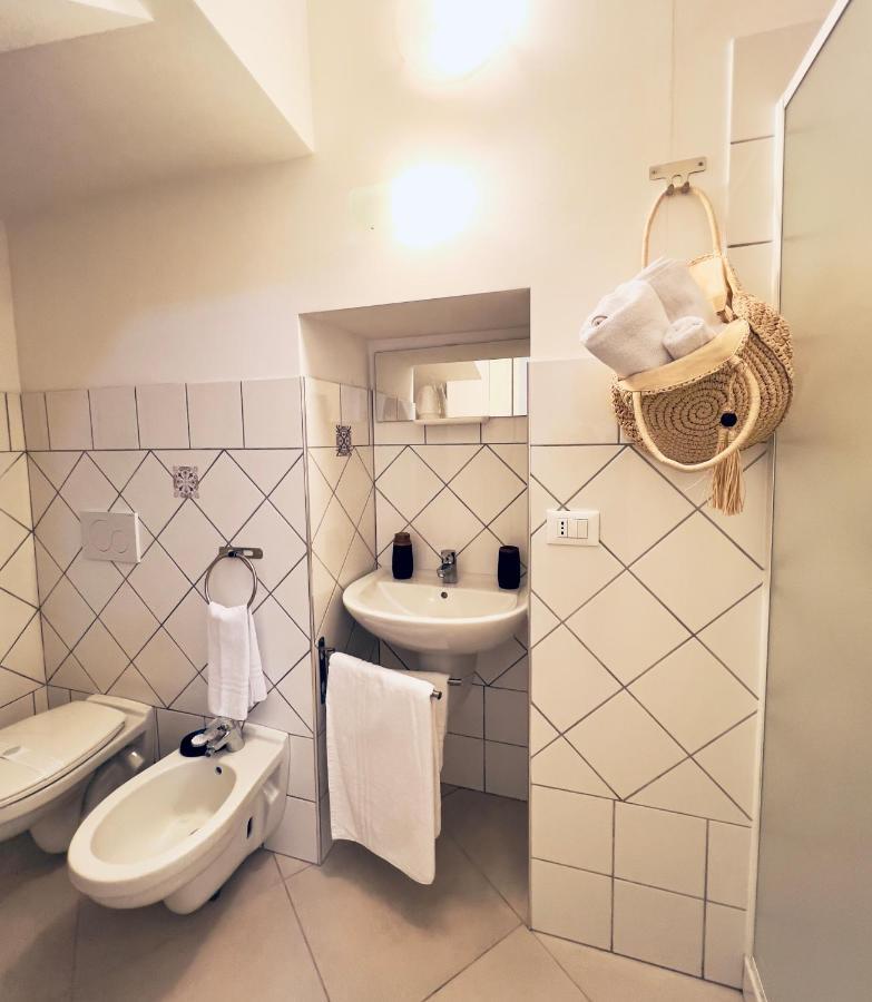 Rooms 153 Principe Umberto Noto Bagian luar foto