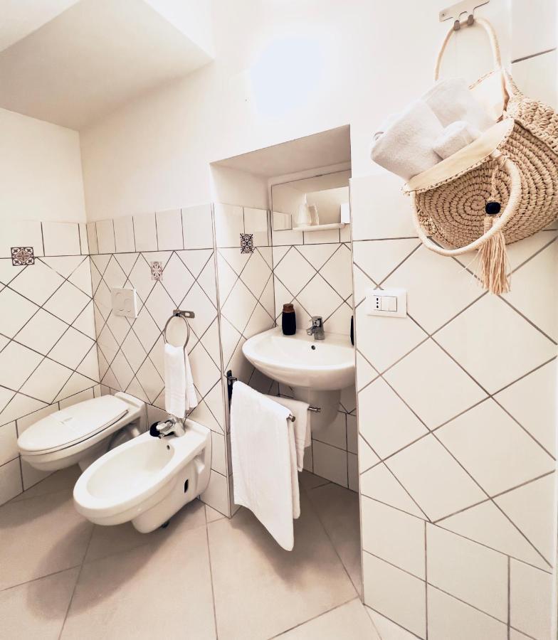 Rooms 153 Principe Umberto Noto Bagian luar foto