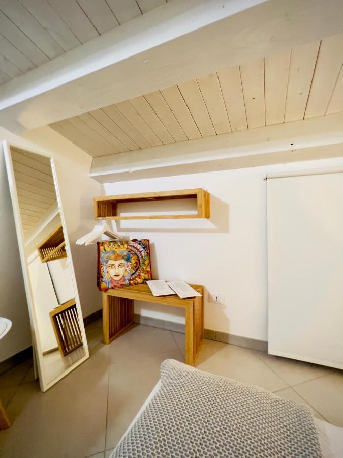 Rooms 153 Principe Umberto Noto Bagian luar foto