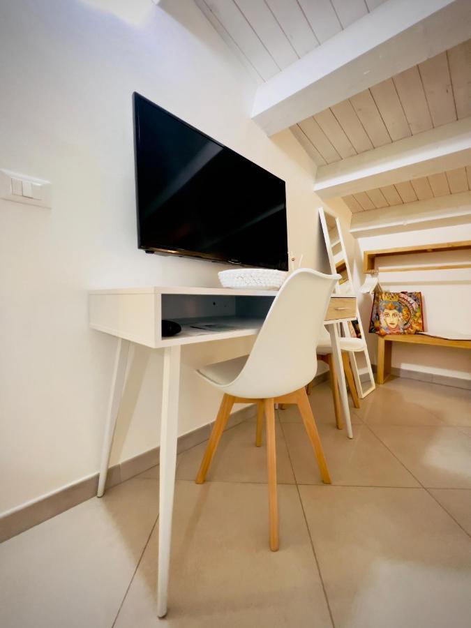 Rooms 153 Principe Umberto Noto Bagian luar foto