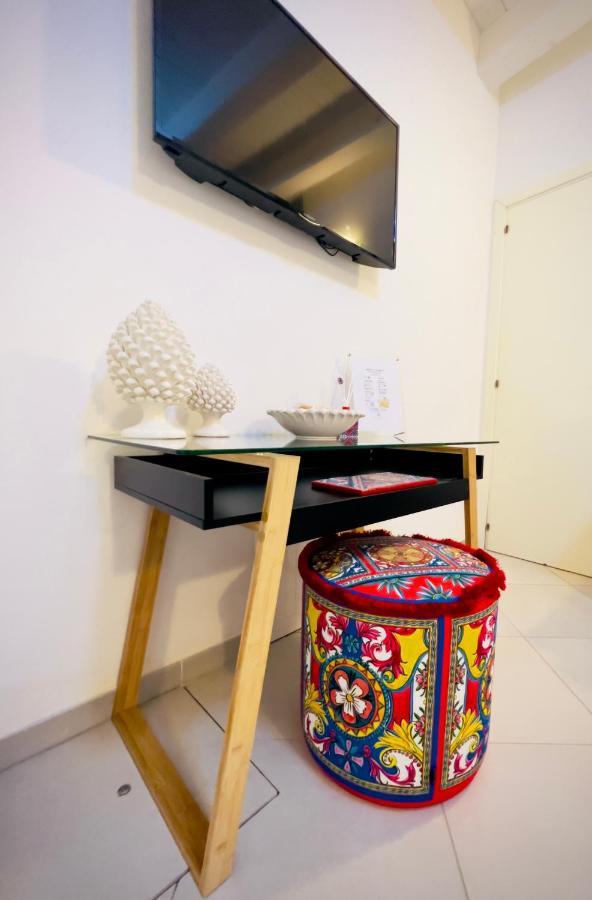Rooms 153 Principe Umberto Noto Bagian luar foto